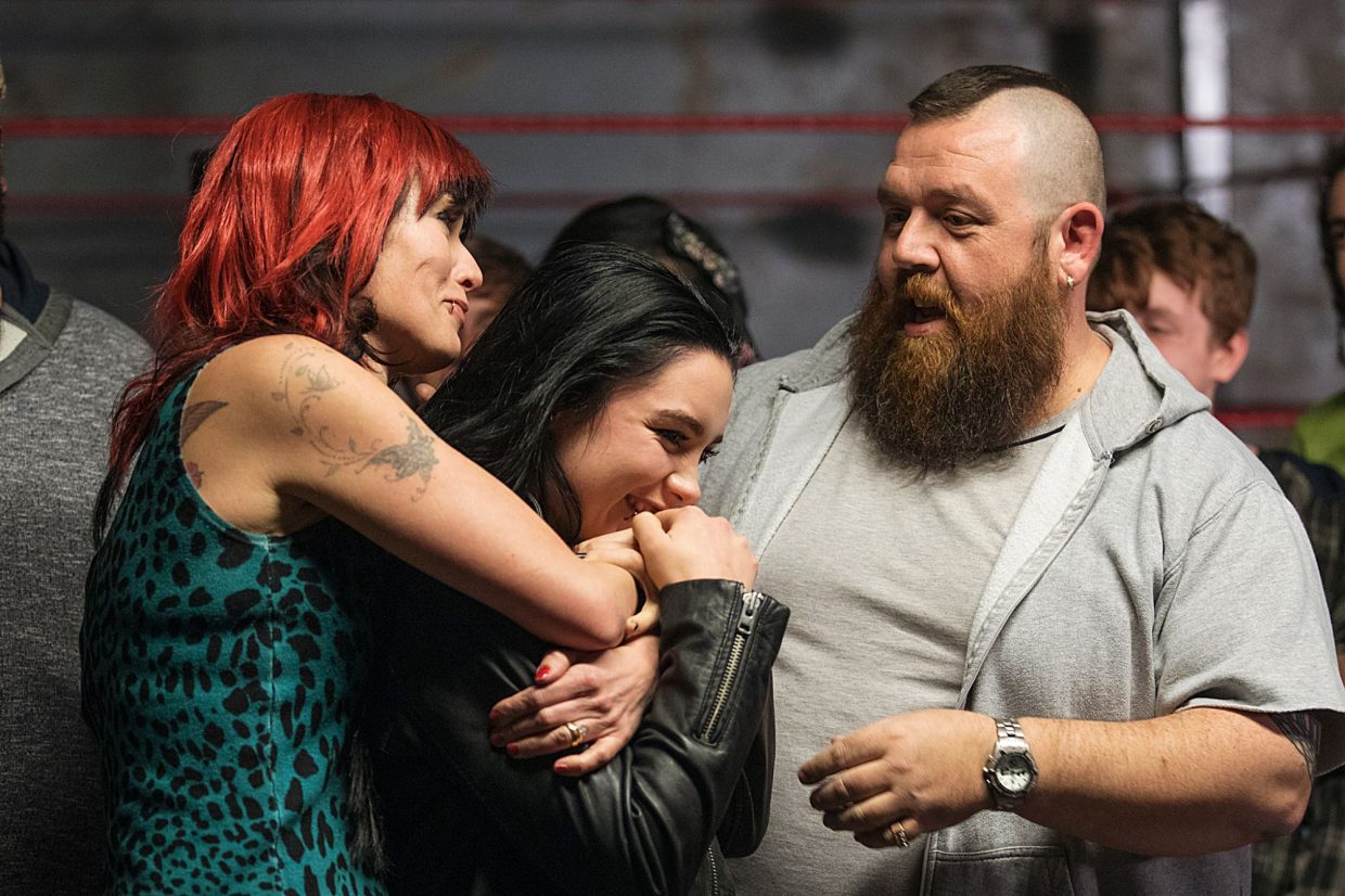‘Fighting With My Family’ Review – A Wrestling Comedy That Doesn’t Pull Punches